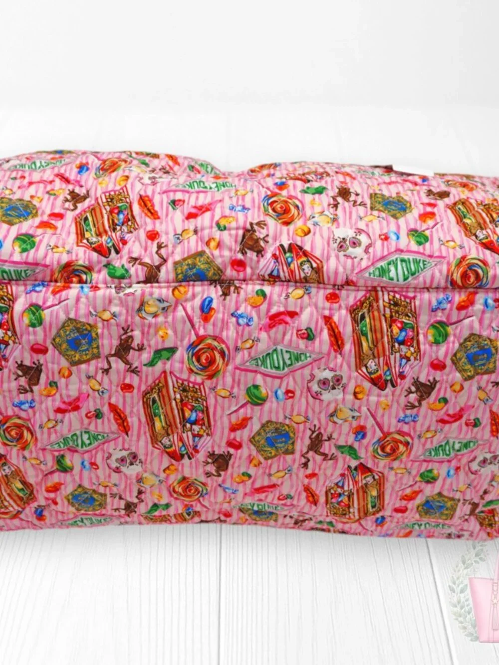 NEW ❤️ vera bradley x Harry Potter Honeydukes Pink Large Duffel - Picture 5 of 6